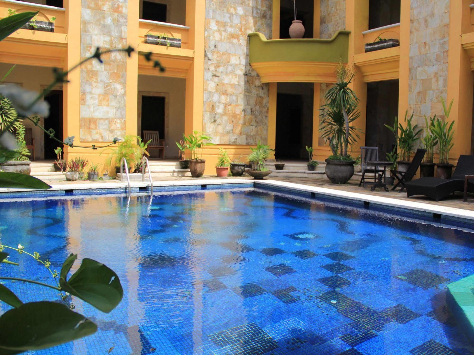 Nathan Hotel Kuta  Exterior photo