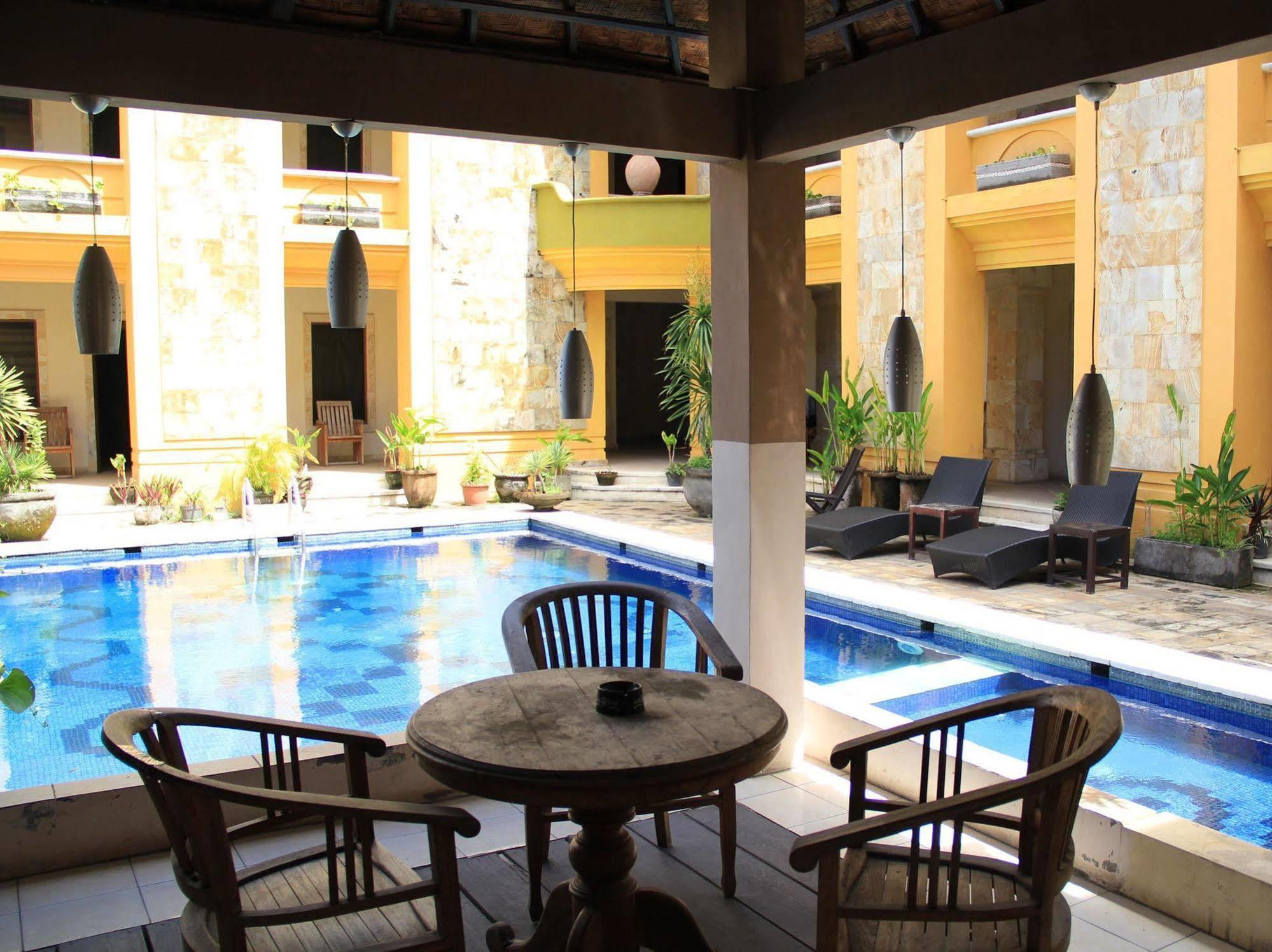 Nathan Hotel Kuta  Exterior photo