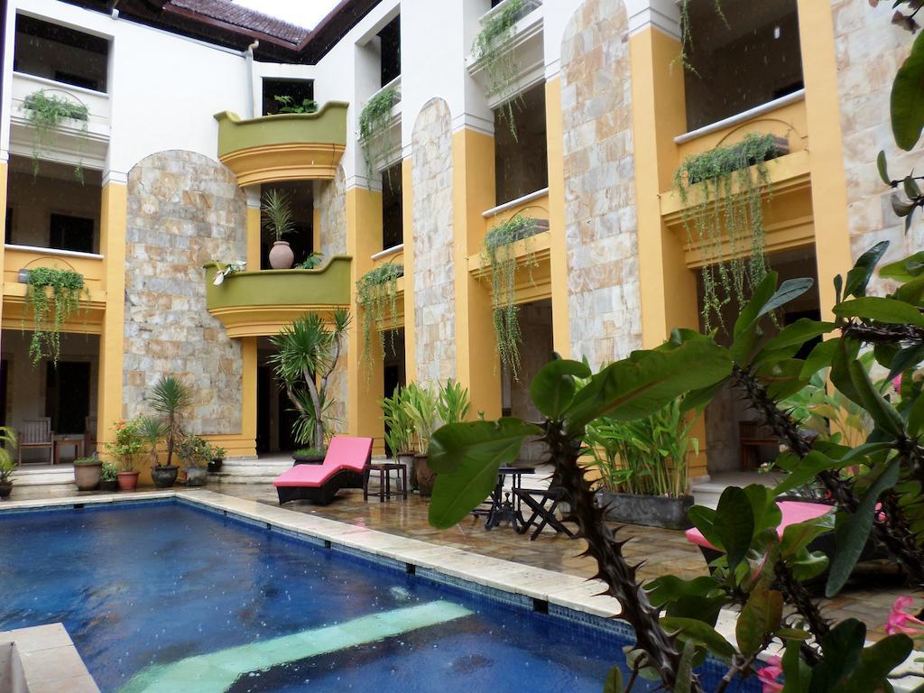 Nathan Hotel Kuta  Exterior photo